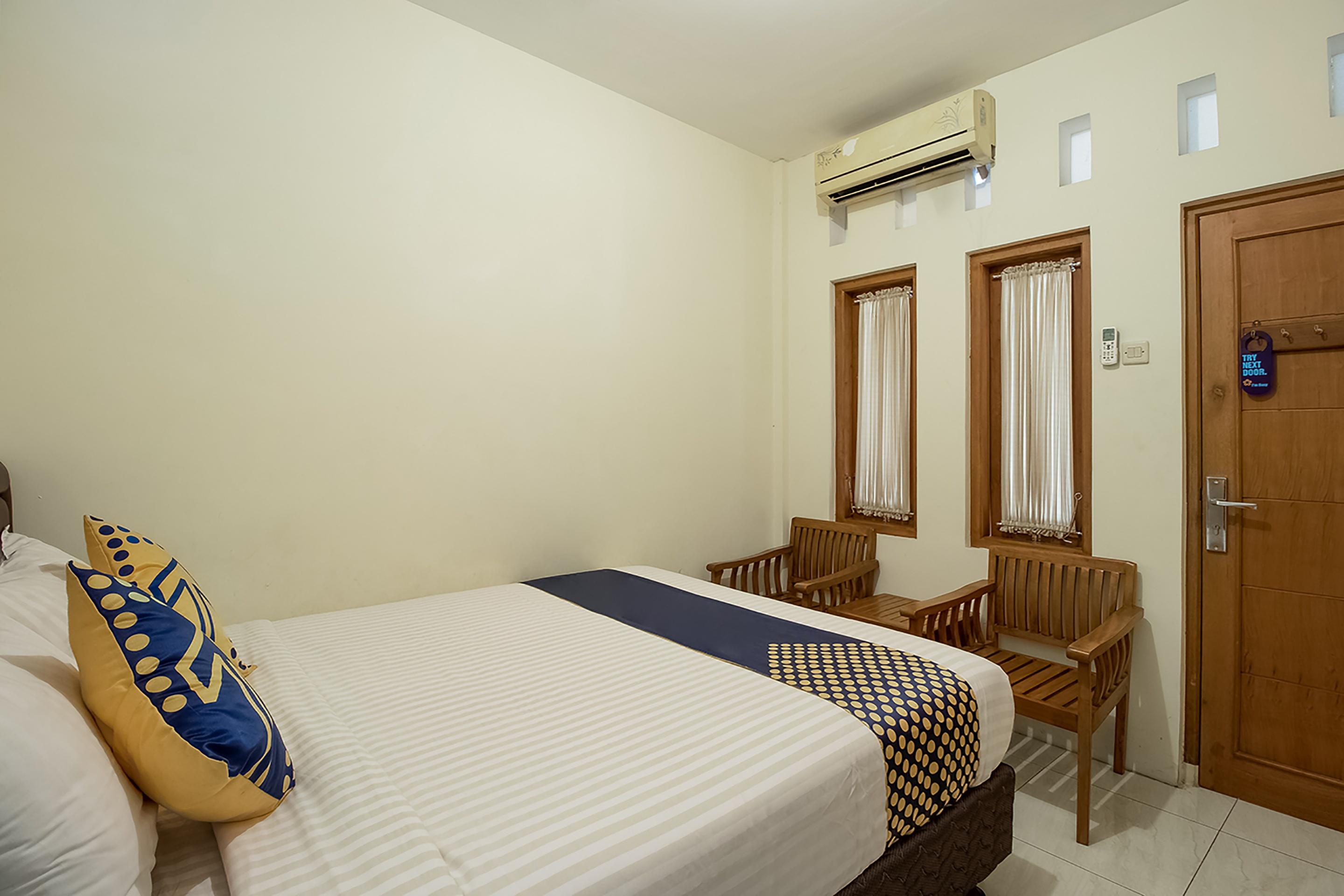 Hotel Reddoorz Near Alun Alun Cianjur Extérieur photo